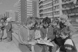Příběhy ze Švédska, dobrodružství z pravěku, ale i „agitku“. Co děti četly za socialismu? - Proženy.cz